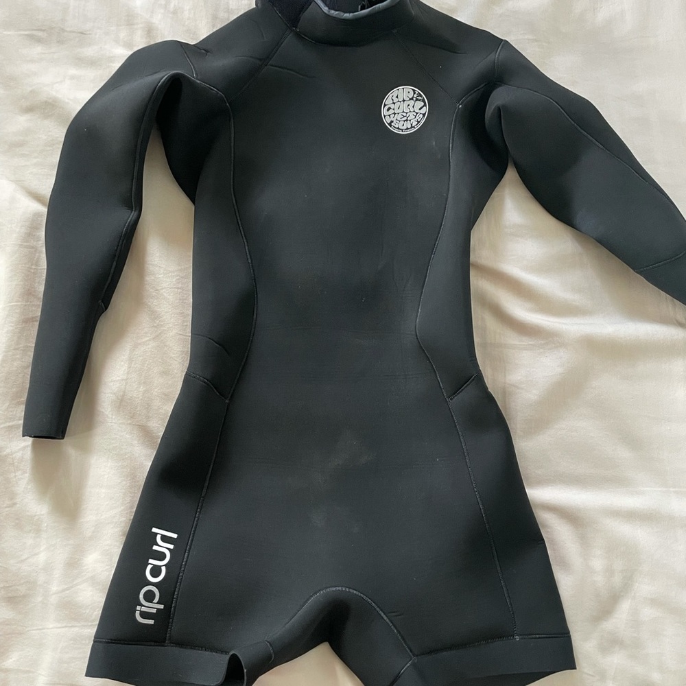 RipCurl women’s wetsuit l/s